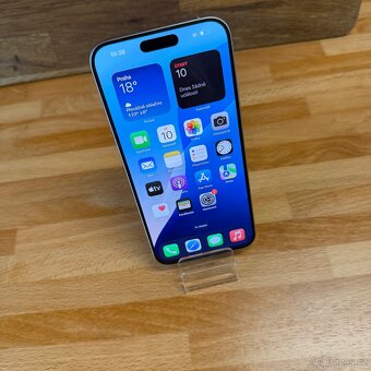 iPhone 15 Pro Max 256GB, bílý Titan (12 měsíců záruka) - 14