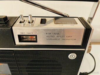 Radiomagnetofon Sony CF 150, 70.léta - 14