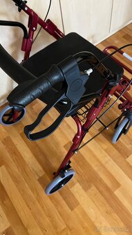 ROSE - čtyřkolové chodítko se stupačkou - 14