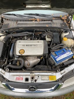 Opel Vectra 1.6 16V - 14