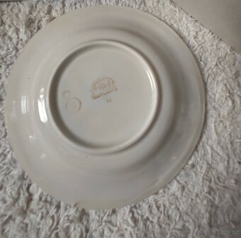 Talířky různé - 14