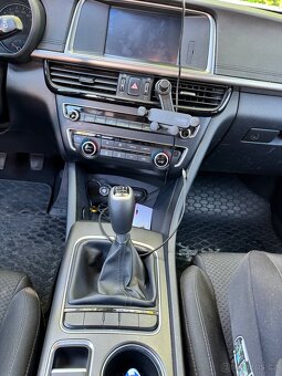 Kia Optima 1.7 Crdi manuál DPH - 14
