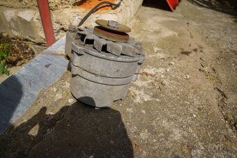 Různé díly ze Škody 105 model M - 14