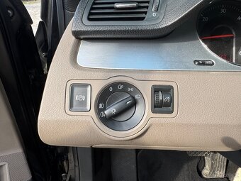 Volkswagen Passat Automat DSG-Parrot-Nová STK - 14