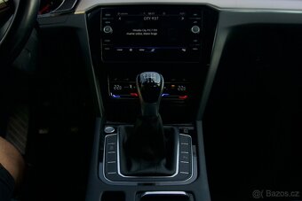 Volkswagen Passat 2.0 TDI 110 kW, 2020 – krásný stav, IQ.LIG - 14