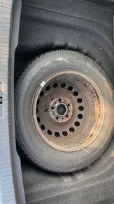 Rezerva VW 205/55/R16 (zamluveno) a druhá 195/65/R15 by - 14