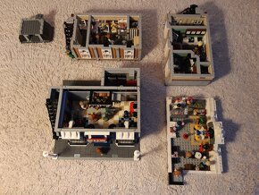 Lego Town Square Pub 10255 - 14