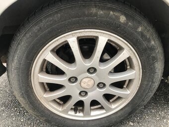 Nissan Almera 1.5i 66kw 2001 naj.142tis.km - 14
