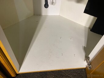 Masivní kuchyňská linka z Německa se spotřebiči - 14