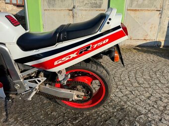 Suzuki gsx-r,gsxr 750 - 14