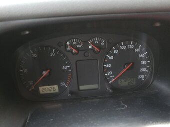 Volkswagen Caravelle T4 2,5TDi 75kW Long - 14