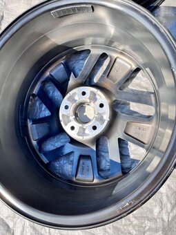 5x114,3 R18 originál alu disky Hyundai + senzory - TOP - 14
