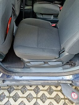 Ford grand C-MAX 1.6 tddi - 14