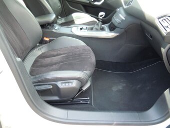 Peugeot 308SW 2.0HDi 110kw(150h) r.v.8/2017 - 14