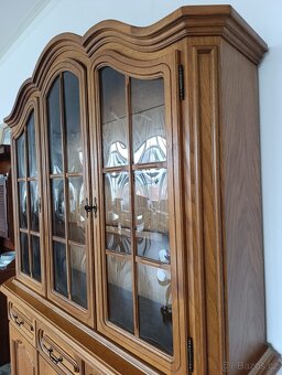 Rustikální kredenc, příborník s vitrínou, nábytek z masívu - 14