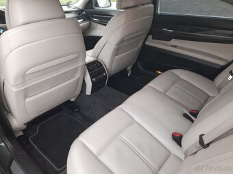 BMW 750 Li 4.4 V8 300 kW - 14