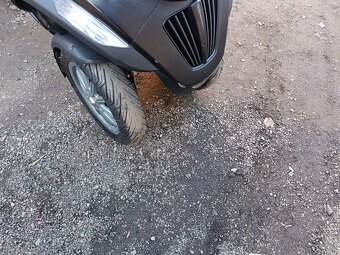 Piaggio mp3 400 Cz doklady v ceně - 14