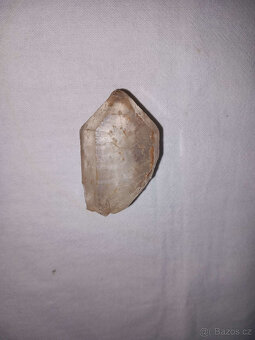 T07 Sbírka minerálů - drahokamové odrůdy minerálů - 14