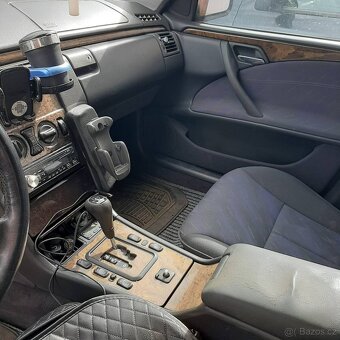 Mercedes-Benz W210 3,2CDI rok výroby 2000 - 14