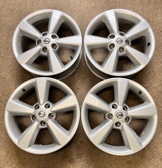 5x114,3 R17 originál alu Nissan Qashqai - ET 40 - 14