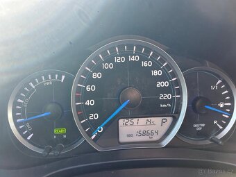 Toyota Yaris 1,5 Hybrid 55 KW r.v. 2012 Automat - 14