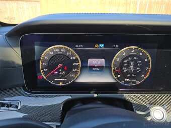 Mercedes Benz E63S 4 matic+ - 14