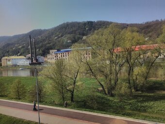 Dlouhodobě pronajmu byt  2 + kk na Střekovském nábřeží - 14