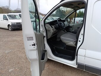 Renault Trafic Vivaro 2.0 DCi L2H2 tažné klima - 14