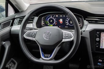 Volkswagen Passat Variant GTE Hybrid 160 kW - 43tis km - 14