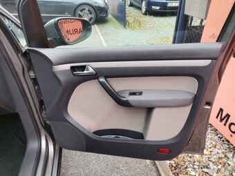 Volkswagen Touran 1.4TSi 103kw Cross 7míst - 14