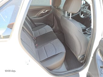 Hyundai i30 1.5DPi-benzin COMFORT r.22 1.majiteli PLNÝSERVIS - 14