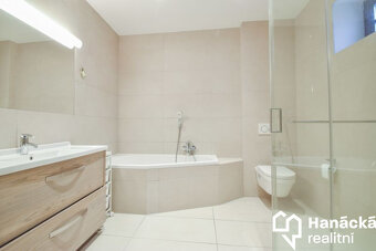 Zrekonstruovaný dům v centru Olomouce, ul. Šemberova - 14