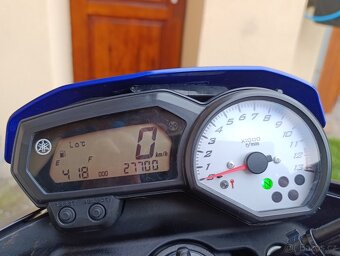 Yamaha FZ8 - 14
