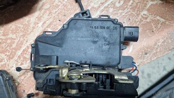 Octavia 1,budiky, zámky - 14