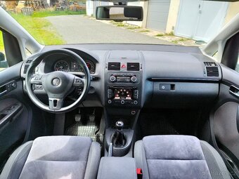 TOURAN 1.4 TSi 103kW HIGHLINE PLNÝ SERVIS NAVI PDC - 14