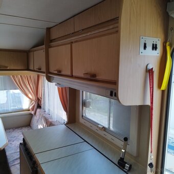 Prodám karavan Chateau 400 s předstanem - 14