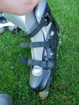 Nové inline brusle 4xjeté velikost 47-48 cena: 1000kč. - 14