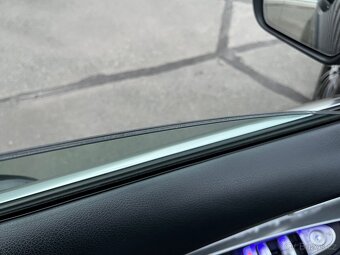 Mercedes W205 C200d - 14
