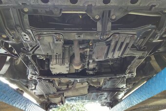 Toyota iQ & Kožený interiér-výhřív., new Pneu, Brzdy, Olej - 14