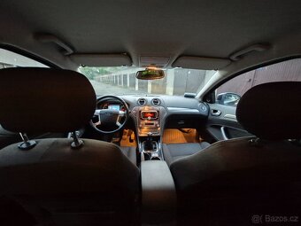 Ford Mondeo Mk IV kombi 2008 2.0i 107kw - 14