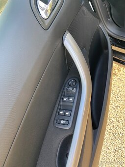 PEUGEOT 308 ROK 2008 1.6i 88kW BENZÍN + LPG - 14