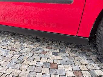 VW Golf V - 1,6 FSI - 85 KW benzin / 6 kvalt - 14