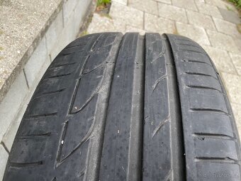 Prodám 3 letní pneu Bridgestone 235/40R19, vzorek 5 mm - 14