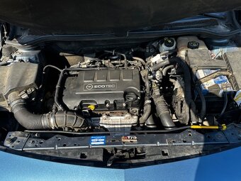 Opel Astra sports tourer 1.4i 103kw, r.2012, serviska, STK - 14
