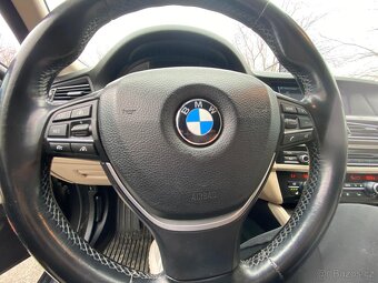 BMW f11 530d 180kw 2011 sport, masaž, max vybava - 14