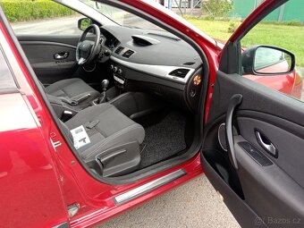 Prodám Renault Megane kombi 1.5DCI 78Kw r.v.2010 - 14