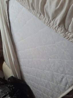 Dětská postýlka s matraci a uzavřeným šuplikem - 14