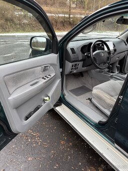 Toyota Hilux 3.0 - 14