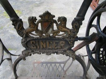 Šicí stroj SINGER , MINERVA - 14