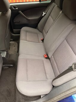 Octavia 1.9 TDi Tour 74 kW 2009 klima - 14